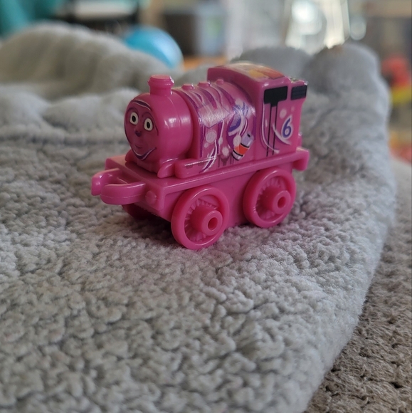 Mattel Thomas & Friends Train Minis PERCY Pink Blob Engine Miniature - Picture 2 of 11